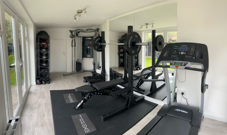 GARDEN BUILDING GYM FIT OUT